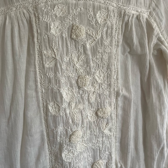 Zara trafaluc collection  tunic style off white cream blouse. Size small - Picture 4 of 5